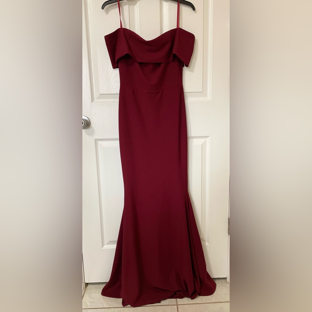 Red long strechy dress off the shoulder